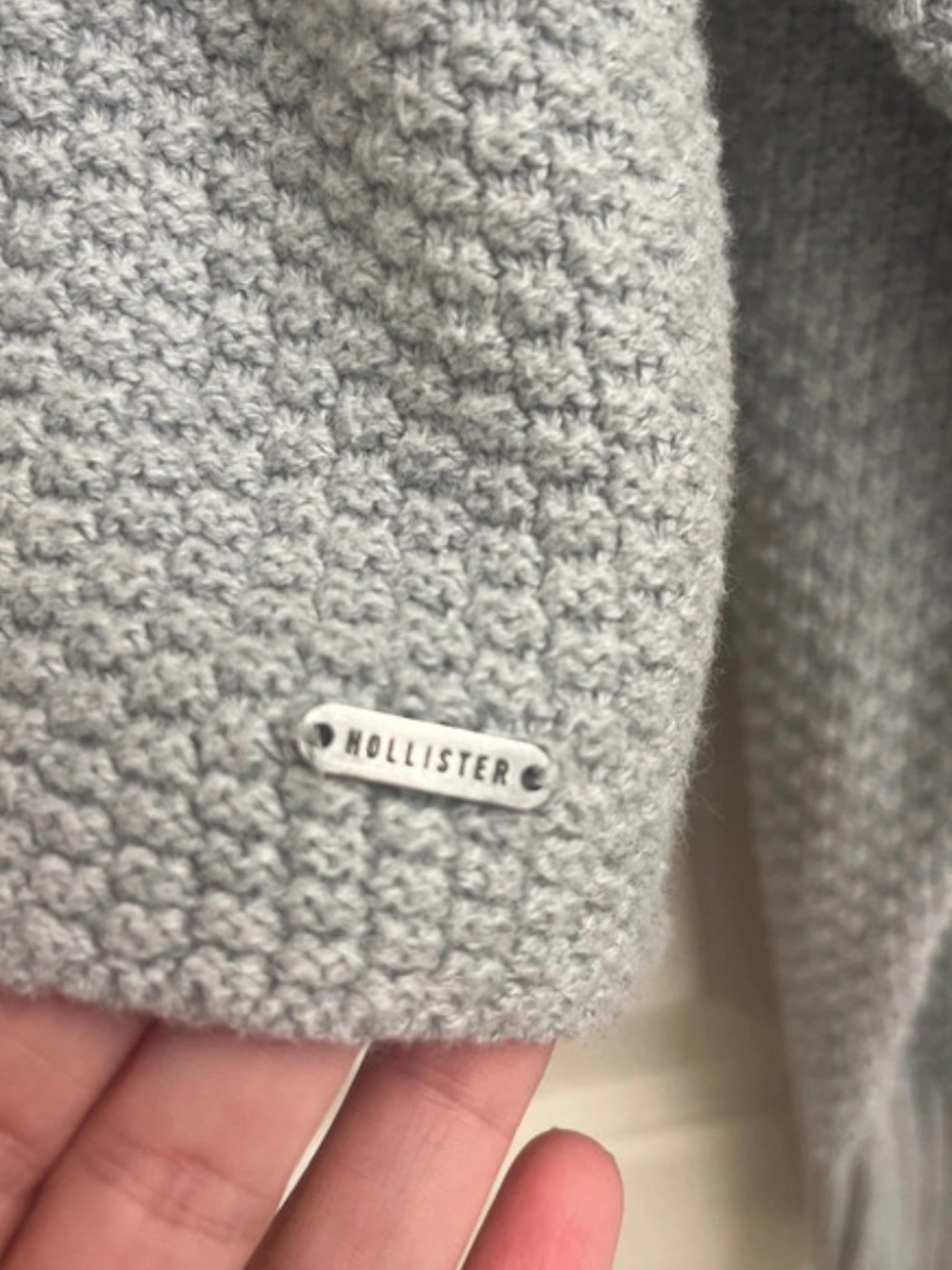 Hollister Light Gray Knit Crewneck Sweater - Picture 2 of 3